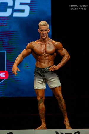 MEN'S PHYSIQUE 179